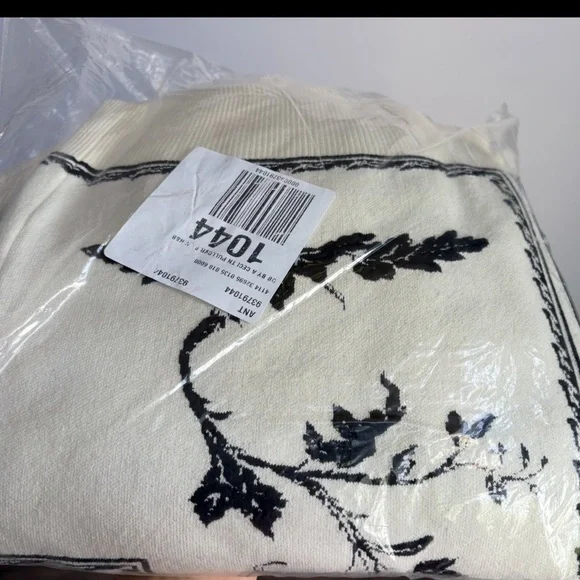 NWT Anthropologie Balloon-Sleeve Embroidered 3D Flowers Turtleneck Sweater - Picture 12 of 17